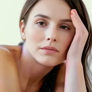 Почему хронические кожные заболевания сильно бьют по психике