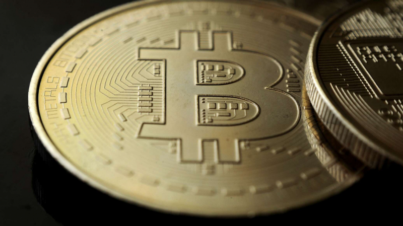 Биткоин упал ниже $90 тыс. &ndash; впервые за семь месяцев