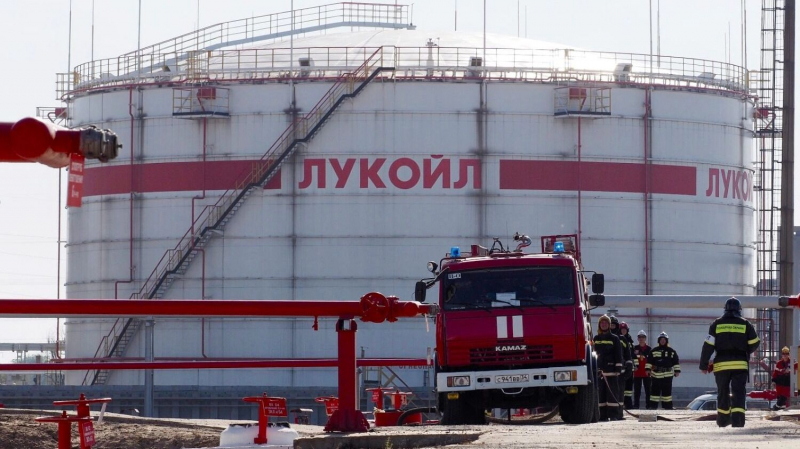 &laquo;Большая распродажа &bdquo;Лукойла&ldquo;&raquo;? Россию и Европу ждут новые проблемы от свежих санкций
