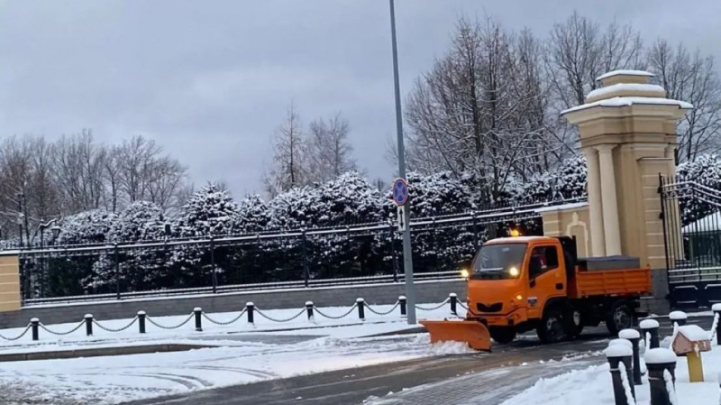 Надвигающийся с северо-запада атмосферный фронт добавит снега в Петербурге