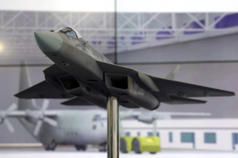 Россия показала экспортный Су-57Э на авиасалоне в Дубае