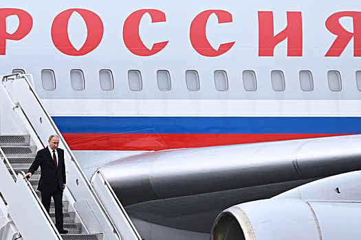 Путин прилетел в Индию