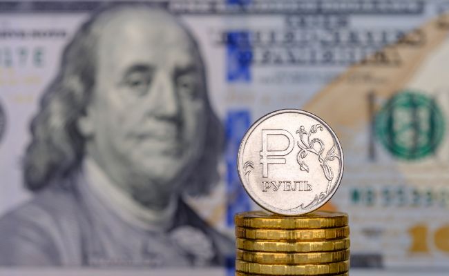 Финальный курс $, € и ¥ к рублю: с чем Центробанк России уходит в 2026 год