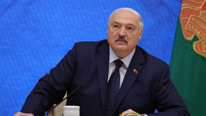 Лукашенко: "Орешник" находится в Беларуси со вчерашнего дня