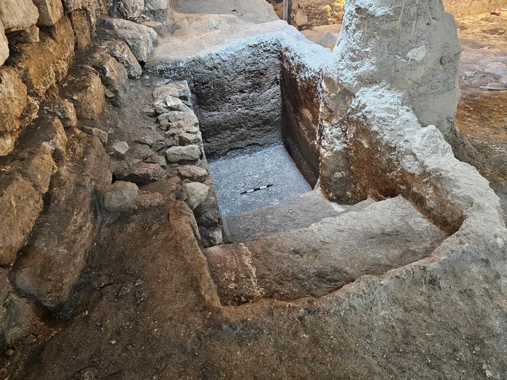 У Стены плача в Иерусалиме нашли 2000-летний ритуальный бассейн&nbsp;&mdash; микву (фото)