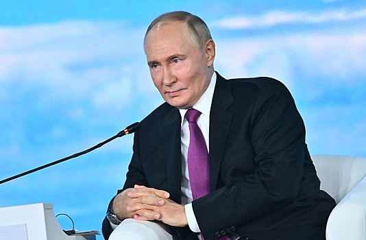 Премьер Японии передал послание Путину