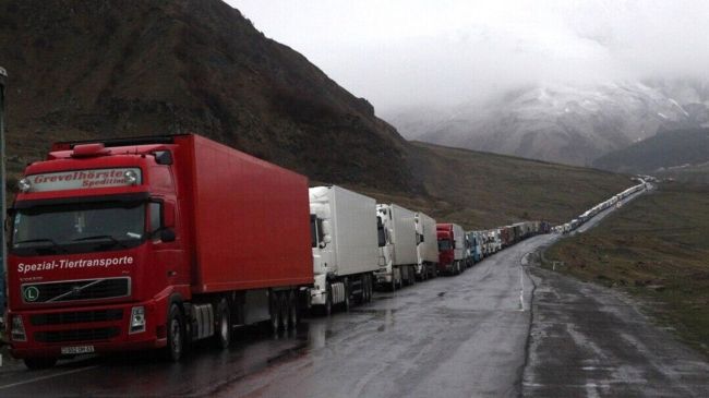 Дорога из&nbsp;России в&nbsp;Грузию закрыта для всех видов транспорта