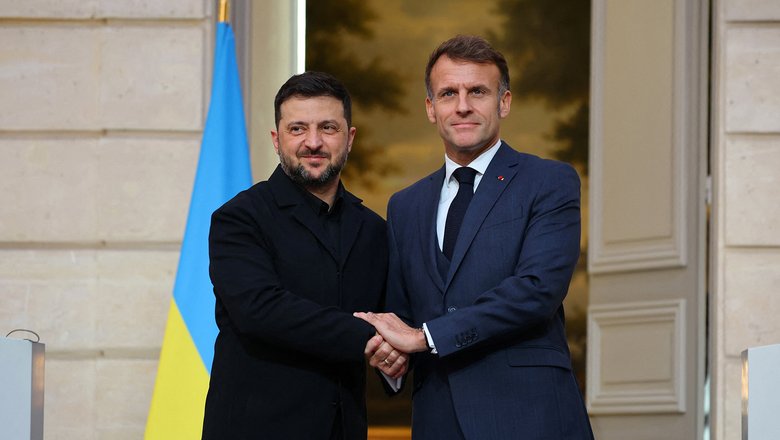 Макрон, Стармер и Зеленский подписали декларацию о размещении войск на Украине
