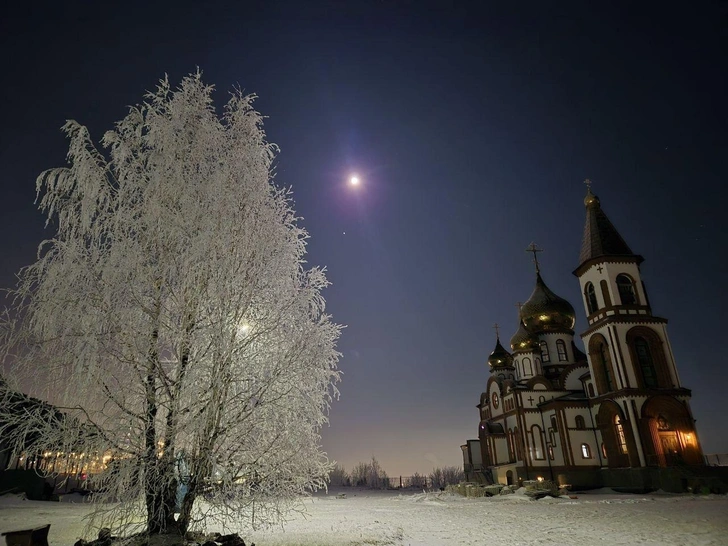 Первое в 2026 году суперлуние произошло на Земле&nbsp;&mdash; фотографы поделились завораживающими снимками