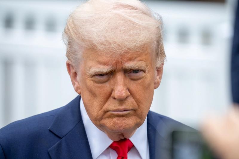 Трамп заявил, что начинает переговоры о покупке Гренландии с &laquo;неблагодарной&raquo; Данией