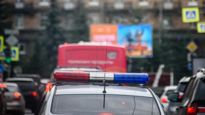 Выстрелил в лицо из пускового устройства: в Пушкине подросток "напал" на 59-летнего пассажира автобуса