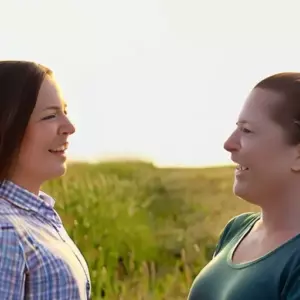 Влияние смеха на здоровье: как эндорфины снижают артериальное давление